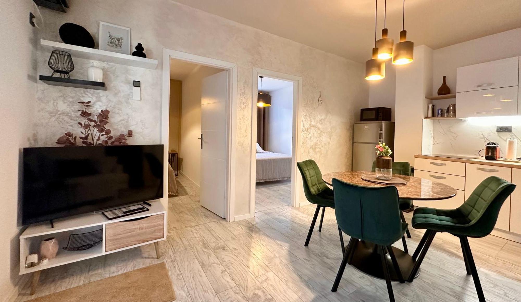 Apartments Sinisa - クルク エクステリア 写真
