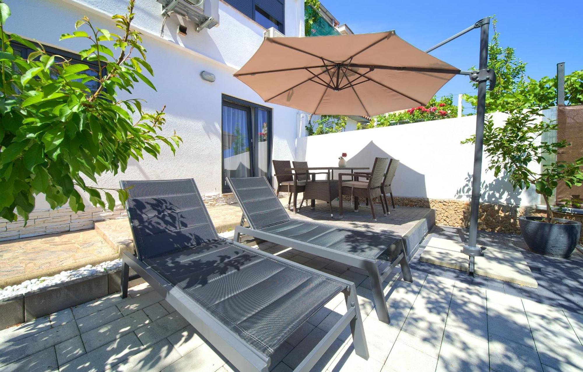Apartments Sinisa - クルク 部屋 写真