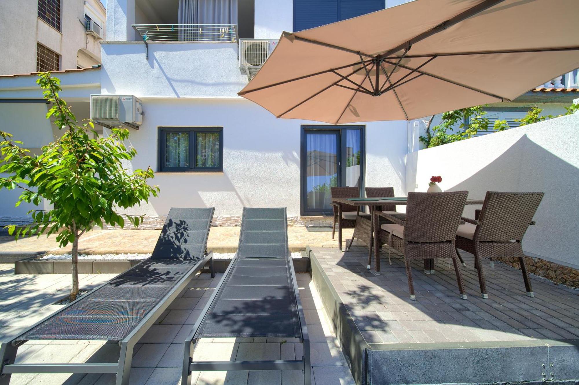 Apartments Sinisa - クルク 部屋 写真