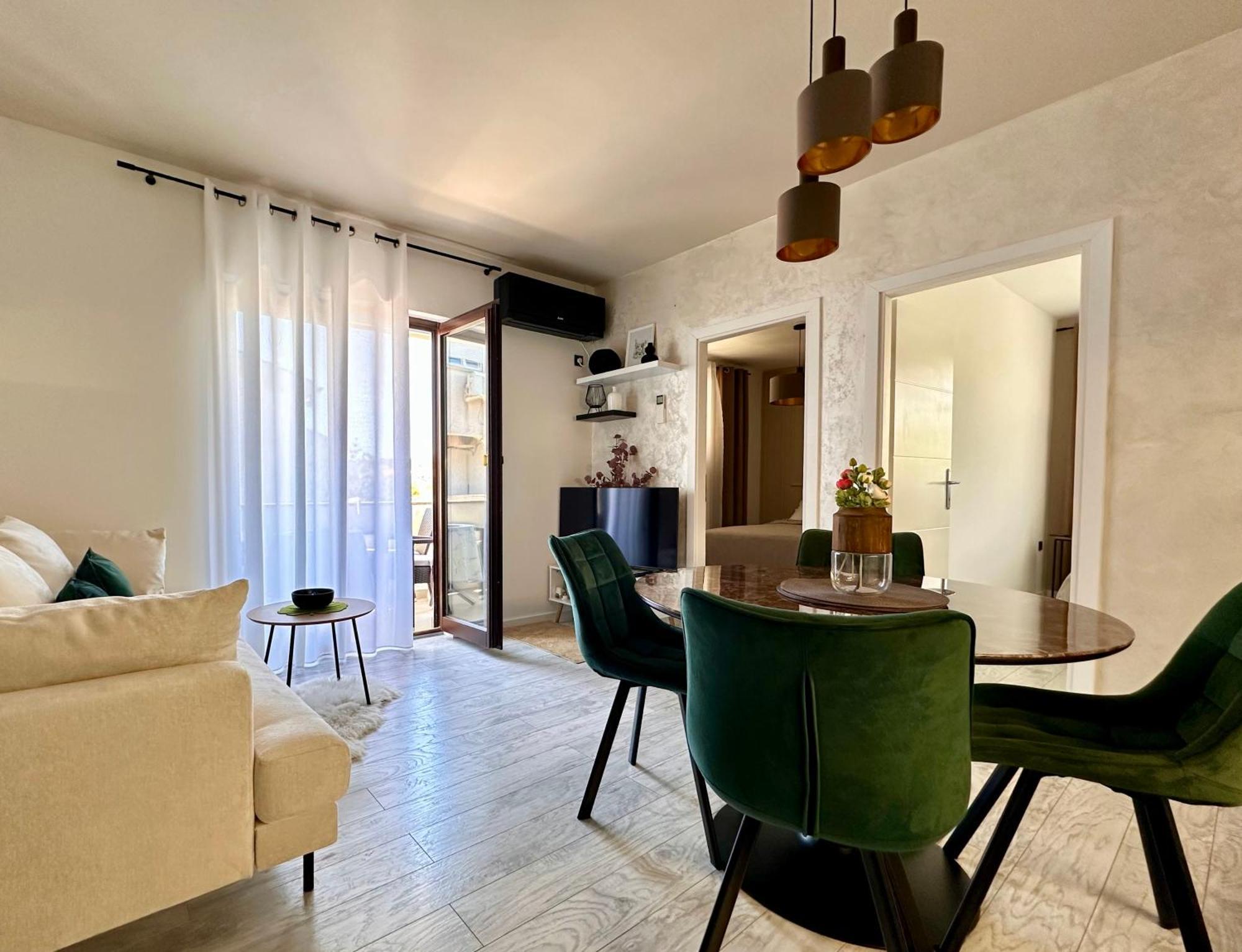 Apartments Sinisa - クルク エクステリア 写真