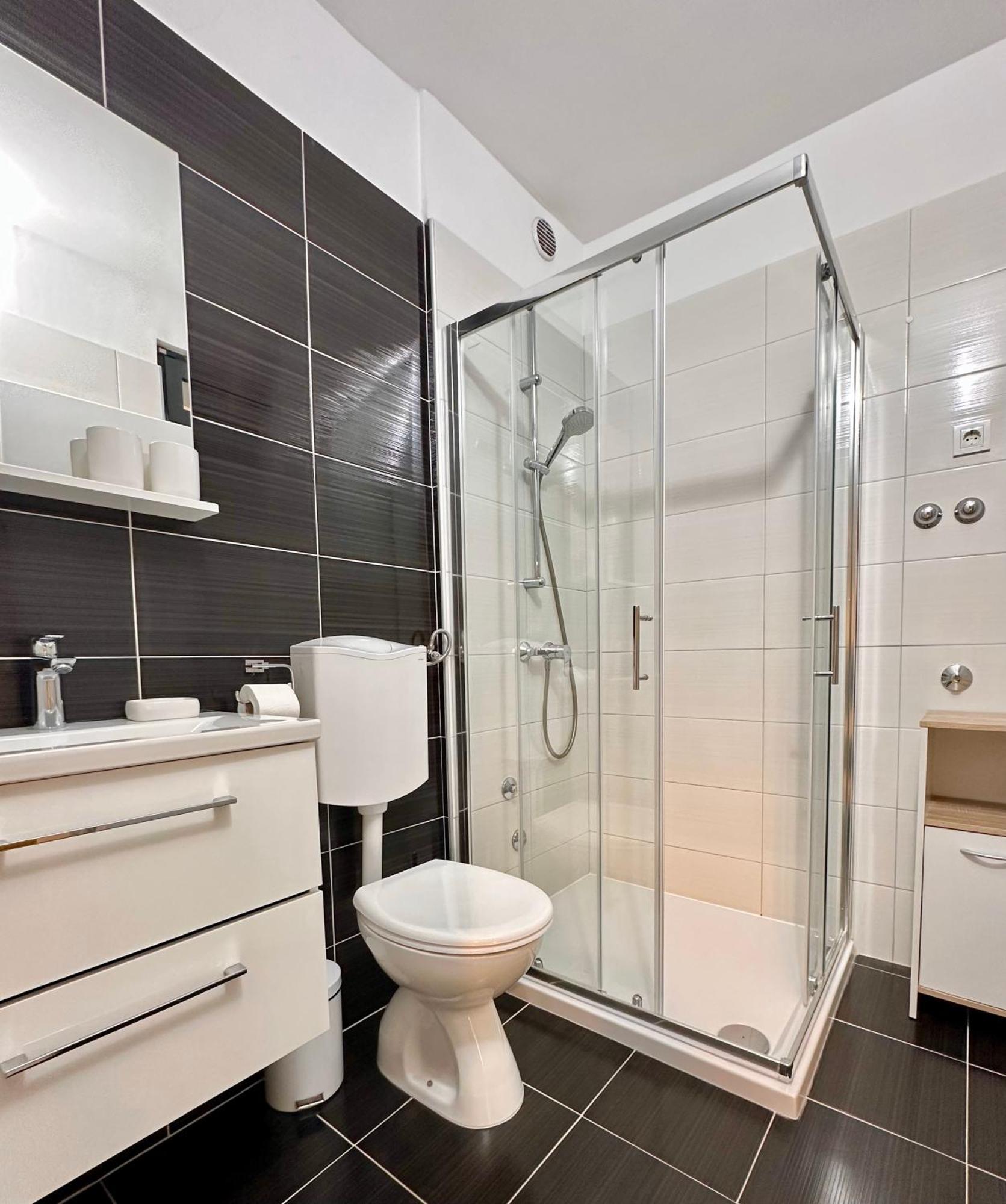 Apartments Sinisa - クルク 部屋 写真